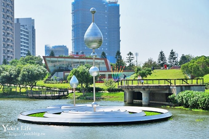 桃園捷運景點【青塘園生態公園】藝術景觀大草皮野餐好去處！(體育園區站) - yuki.tw