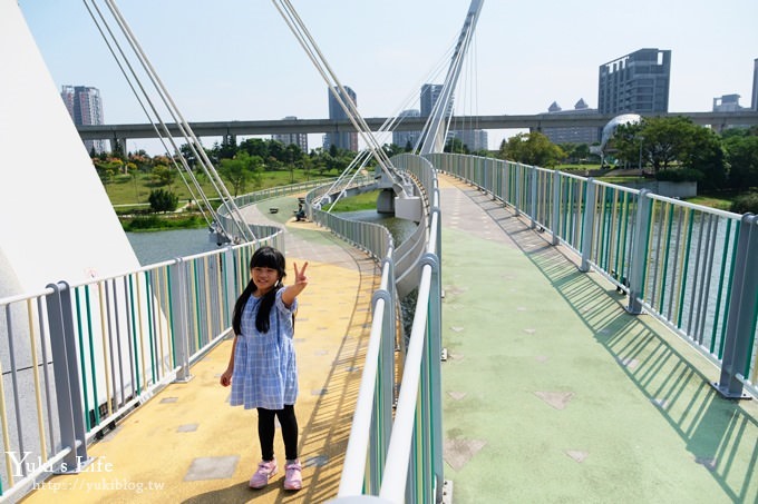 桃園捷運景點【青塘園生態公園】藝術景觀大草皮野餐好去處！(體育園區站) - yuki.tw