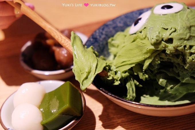 台中【路地氷の怪物】怪物冰必打卡.自選配料抽號碼牌排隊美食 - yuki.tw