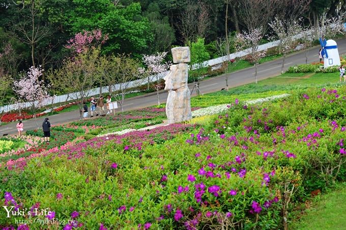 桃園景點【大溪花海農場】摩艾石像園區、四季都美親子同遊好去處 - yuki.tw