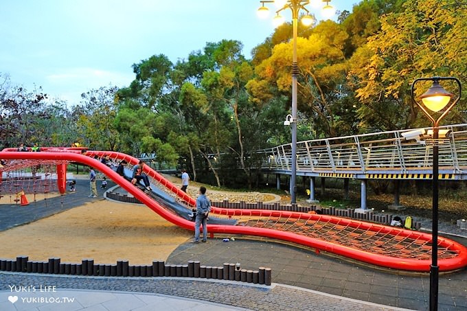 台中海線一日遊玩這7個點免門票～日式宿舍群吃冰、巨型烏魚子合照、濕地看夕陽還能逛OUTLET - yuki.tw