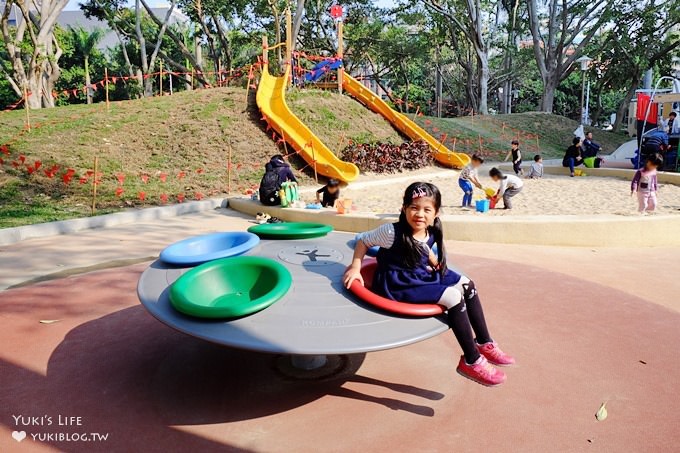 巨城週邊免費親子景點【新竹中央公園】特色兒童主題沙坑溜滑梯×網狀盪鞦韆 - yuki.tw