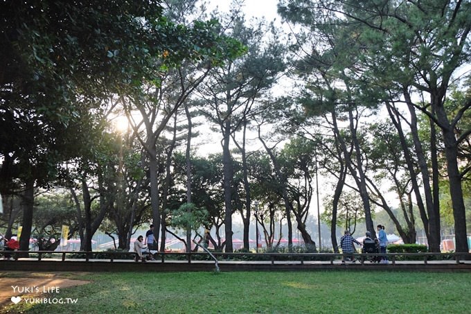 野餐推薦景點》中央大學小木屋鬆餅↬大草皮下午茶野放時光×親子同遊免費好去處 - yuki.tw