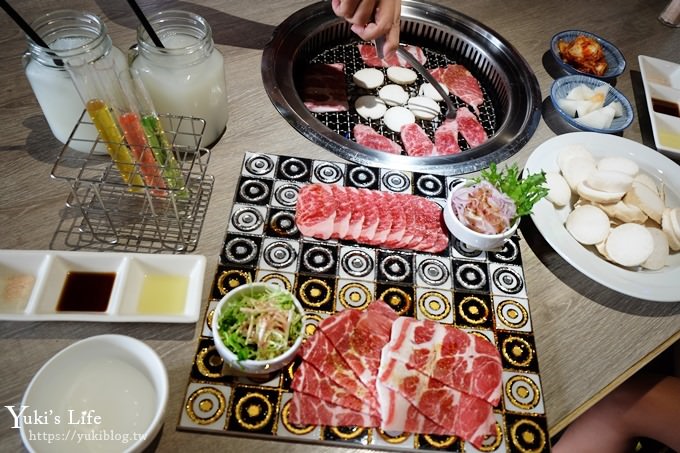 台中美食【山鯨燒肉】台中燒烤店推薦x親子免費穿和服×櫻花美景就像秒飛日本~ - yuki.tw