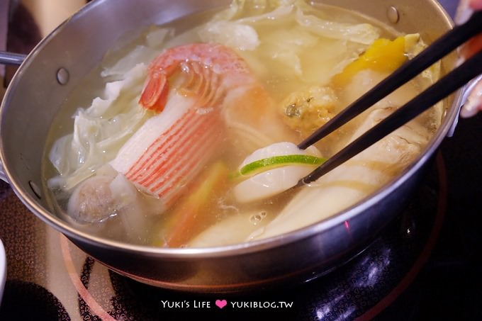 台北內湖食記【鼎膾一品涮涮鍋】好威的精緻高檔食材火鍋! 天使大紅蝦、北海道生食級干貝、極黑牛小排 - yuki.tw