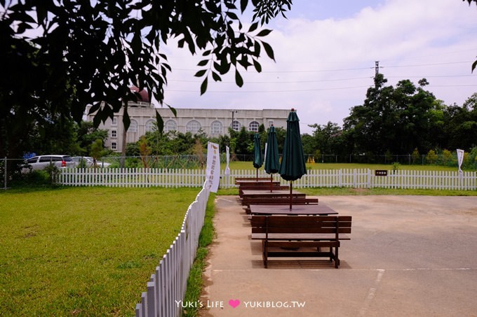 桃園龍潭【林可可家的牧場】親子寵物餐廳~玻璃屋沙坑、大草皮、兒童遊戲室 - yuki.tw