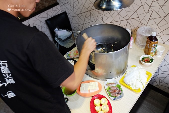 新莊美食【雅香自助火鍋城】懷念的爆炒香氣@幸福路美食推薦 - yuki.tw