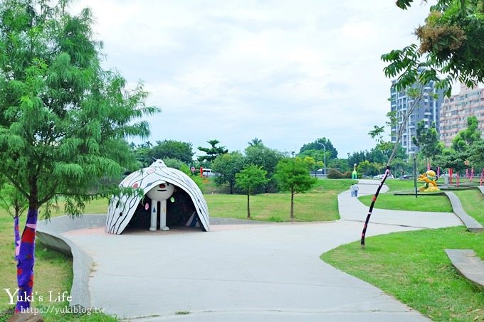 台中景點【台中軟體園區／Dali Art藝術廣場】免費親子景點×好拍藝術裝置×東湖公園野餐玩耍去~ - yuki.tw