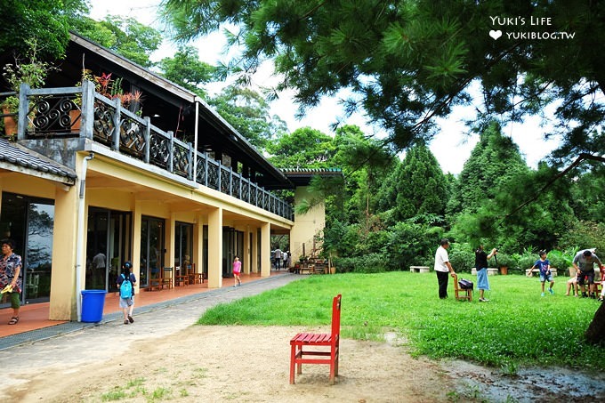 新竹景觀餐廳【大山北月】童趣校園風格草皮景觀餐廳×外拍親子景點 - yuki.tw