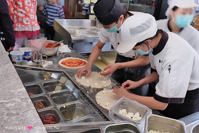 雲林景點【千巧谷牛樂園牧場】免門票大沙坑觀光牧場×手作窯烤PIZZA、鮮奶茶、麵包蛋糕 - yuki.tw