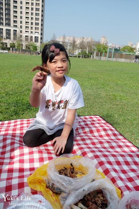 桃園景點【玉山公園】落羽松大道×黑熊溜滑梯～大草皮野餐親子景點 - yuki.tw