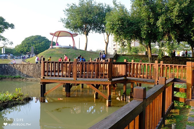 桃園免費親子景點【陽明運動公園】彩色水管磨石子溜滑梯×野餐踏青打球好去處(有停車場／大草皮景點) - yuki.tw