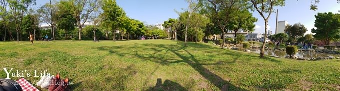 台北景點【華山文創園區大草原】免費親子景點 野餐好去處(台北捷運忠孝新生站) - yuki.tw