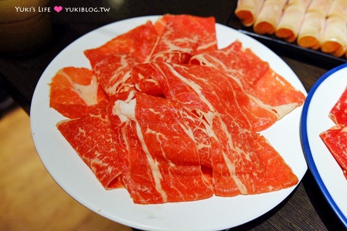 台北東區麻辣火鍋【蒙古紅】肉好威肉好多、海鮮青又大尾的推廌蒙古火鍋@忠孝敦化站、國父紀念館站 - yuki.tw