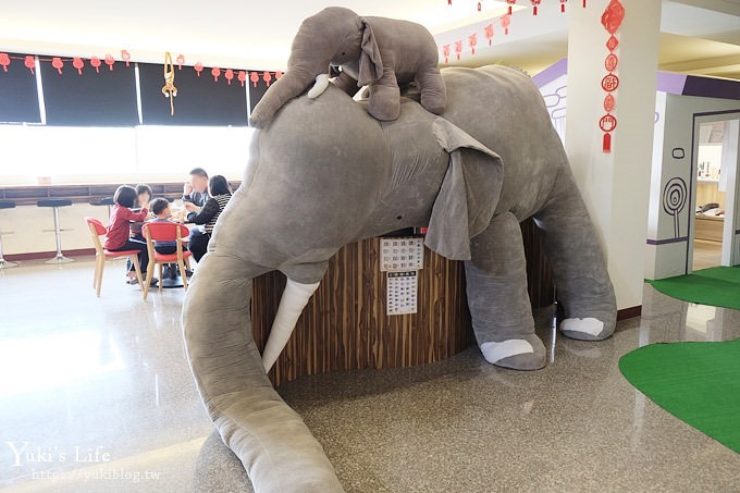 雲林景點【金鵬巾緻親子館】超大毛巾動物娃娃遊戲屋、室內兒童遊戲區溜滑梯 - yuki.tw