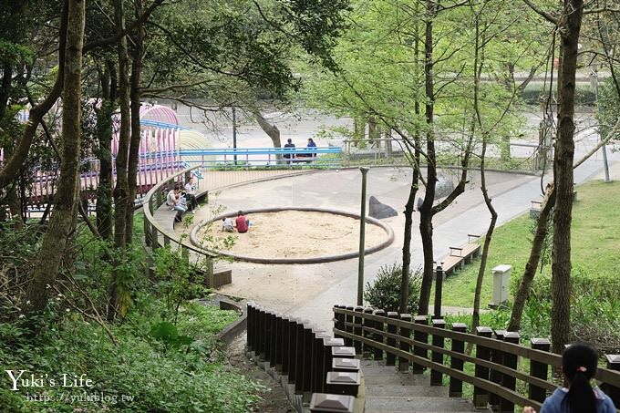 桃園景點【長庚養生文化村】粉紅隧道大沙坑 親子景點 賞櫻木棧道(野餐、室內游泳池親子景點) - yuki.tw