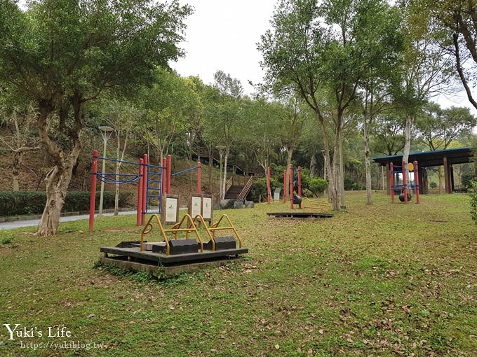 桃園景點【長庚養生文化村】粉紅隧道大沙坑 親子景點 賞櫻木棧道(野餐、室內游泳池親子景點) - yuki.tw