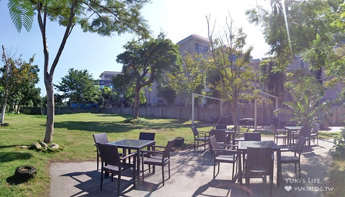 桃園蘆竹美食【NiNi尼尼義大利庭園餐廳】水池草皮南洋風景觀餐廳×餐點大份量CP值高(適合親子、家人聚餐) - yuki.tw