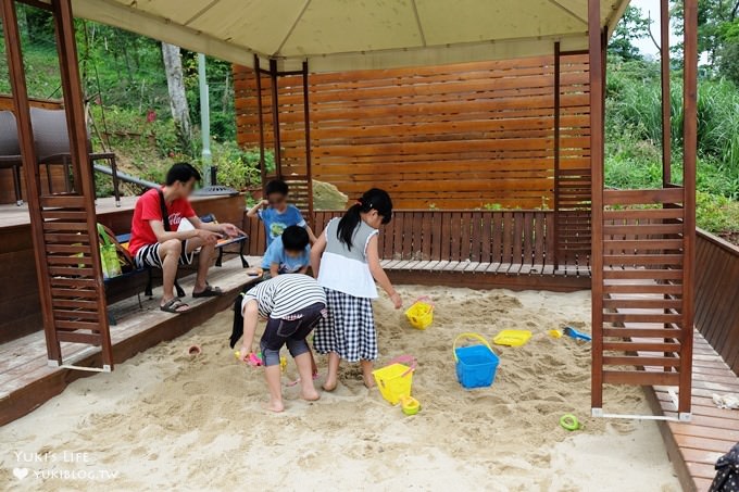 苗栗景點【Sud Vista 蘇維拉莊園】南庄親子 童話屋森林景觀餐廳×兒童玩沙池 - yuki.tw