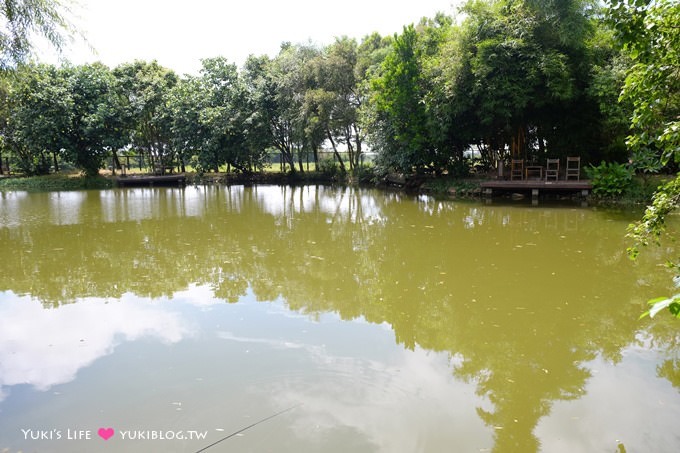 新竹景點【松湖畔咖啡館】大草皮玩沙親子餐廳~釣魚、落羽松湖景 - yuki.tw