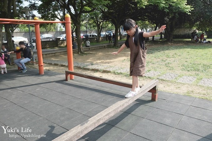 桃園景點【大溪埔頂公園】花海大草皮×親子景點 溜滑梯野餐好去處！(交通玩法攻略圖) - yuki.tw