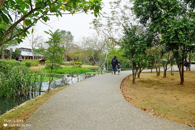 觸菛票！桃園景點【八德埤塘自然生態公園】大草皮親子好去處×池塘美景與可愛動物 - yuki.tw