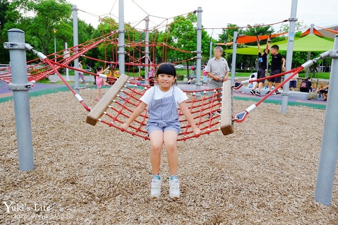 台北景點【舞蝶共融遊戲場特色公園】捷運親子景點×沙坑、草皮溜滑梯、攀爬網~昆蟲主題互動設施超好玩 - yuki.tw