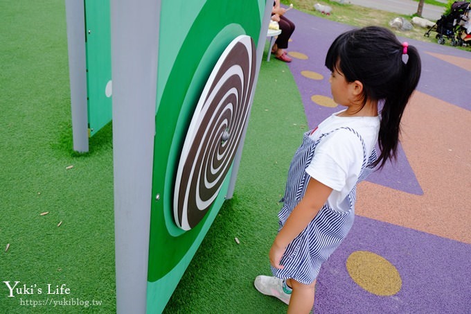 台北景點【舞蝶共融遊戲場特色公園】捷運親子景點×沙坑、草皮溜滑梯、攀爬網~昆蟲主題互動設施超好玩 - yuki.tw