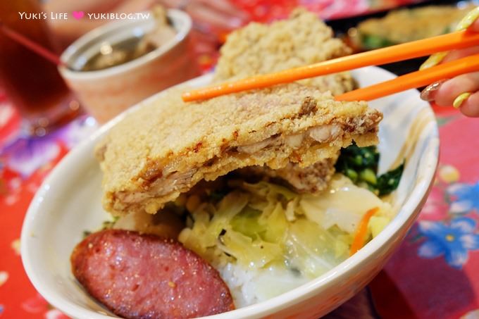 宜蘭頭城美食【老街懷舊食堂】古早味壞舊街景✕超大塊雞排飯 - yuki.tw