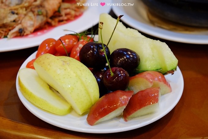 宜蘭冬山美食【富哥活海產】好吃海鮮料理.附贈頂級水果盤!超讚的啦! - yuki.tw