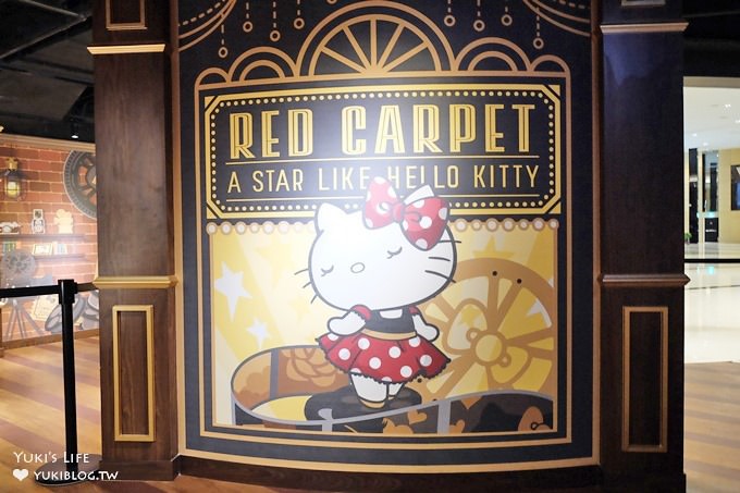 三井outlet【Hello Kitty Red Carpet美式餐廳】夢幻Kitty樂園拍照去×雨天室內景點!〈機場捷運林口站A9美食〉 - yuki.tw