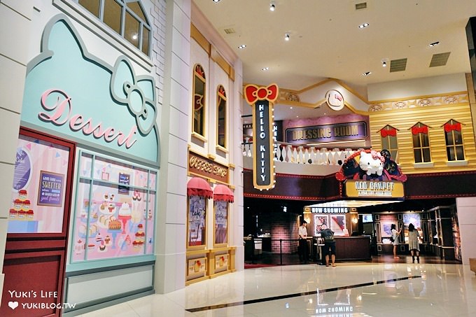 三井outlet【Hello Kitty Red Carpet美式餐廳】夢幻Kitty樂園拍照去×雨天室內景點!〈機場捷運林口站A9美食〉 - yuki.tw