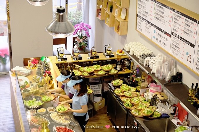 台北內湖食記┃Banagreen香蕉.綠(瑞光食集)●蔬菜與肉食的火花、平價 ＠捷運港墘站 - yuki.tw