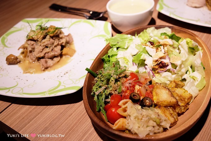 台北內湖食記┃Banagreen香蕉.綠(瑞光食集)●蔬菜與肉食的火花、平價 ＠捷運港墘站 - yuki.tw