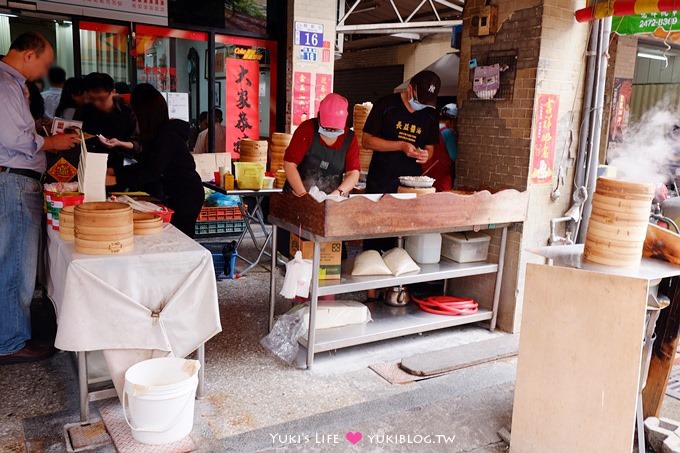 台中小吃食記【黃家園蒸餃館】平價、人爆炸多的餐館~飲料還免費暢飲 - yuki.tw