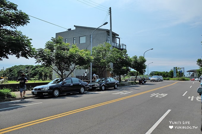 新竹草皮景觀咖啡館【尋路Café】北湖火車站旁獨棟咖啡景觀下午茶(親子吹泡泡景點推薦) - yuki.tw