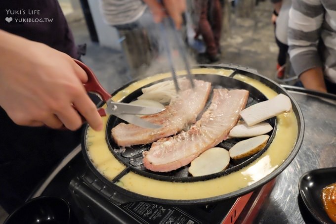 台北東區美食【Kang2漢韓國食堂二店】鐵桶韓式烤五花肉×有一圈烘蛋@忠孝復興站 - yuki.tw