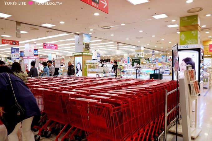 韓國首爾自由行【樂天超市LOTTE Mart】推薦韓國必買戰利品(零食、餅乾、 美妝保養品、紀念品、伴手禮、玉米鬚茶) - yuki.tw