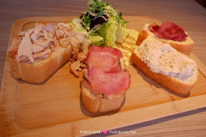 台北早午餐【La Bon Cafe】不限時免費插座wifi、熊拉花咖啡、8點營業 @市政府站 - yuki.tw