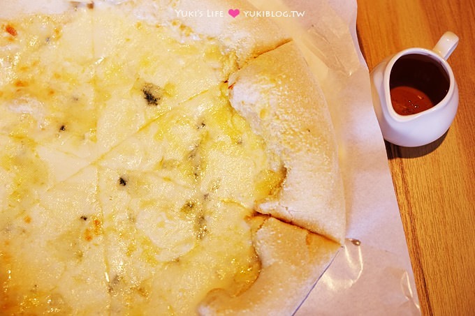 台北【全日時光DAY&DATE TIME】藍乳酪pizza好吃、成都店西門站 - yuki.tw