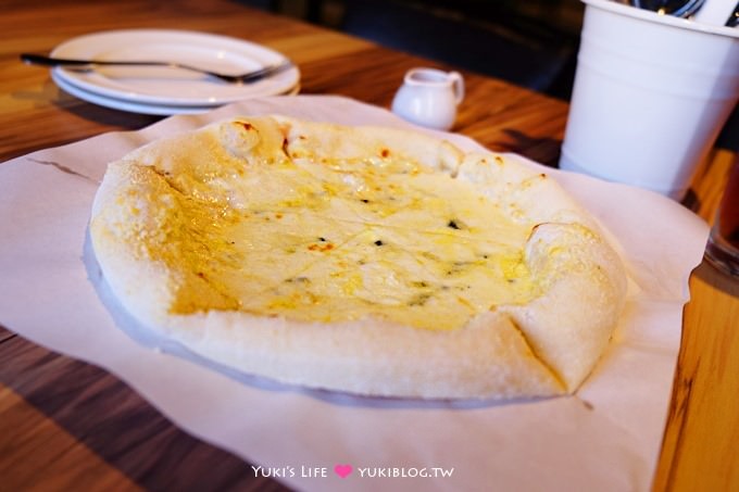 台北【全日時光DAY&DATE TIME】藍乳酪pizza好吃、成都店西門站 - yuki.tw