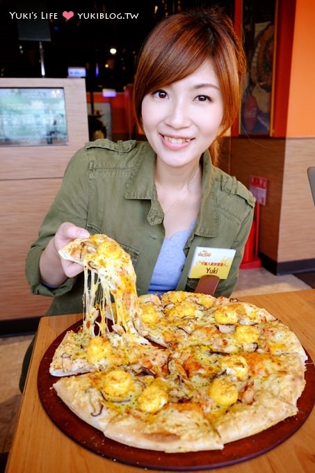 連鎖┃PizzaHut必勝客〈起司7重奏〉超濃起司加上可愛乳酪球❤ (提供好康5折優惠券) - yuki.tw