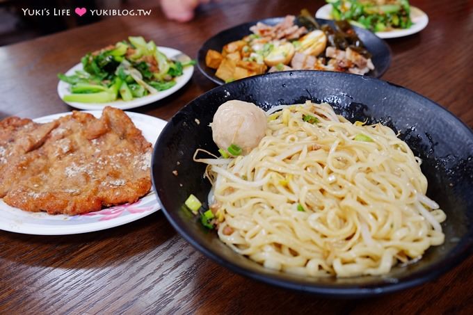 南投景點【寶島時代村】可低消費用餐推薦買黑豆純釀造西螺瑞春醬油、下雨天好拍照備案 - yuki.tw