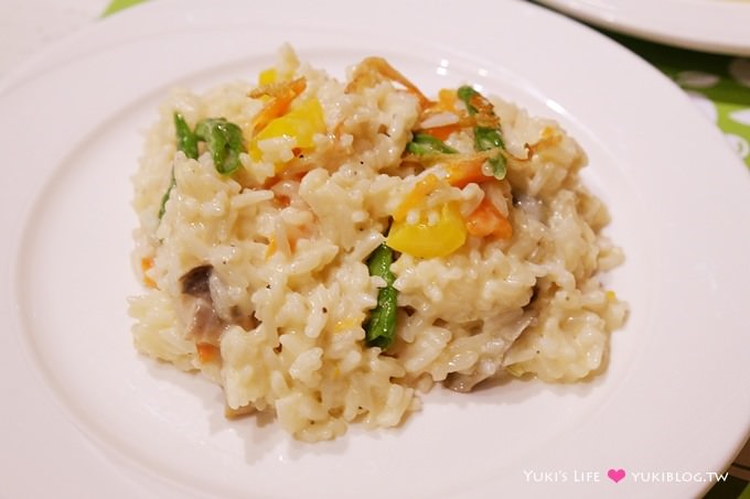 台北食記【果然匯蔬食宴】吃蔬食也不怕草味~異國料理還有美味甜點@忠孝敦化站(留言贈餐券) - yuki.tw