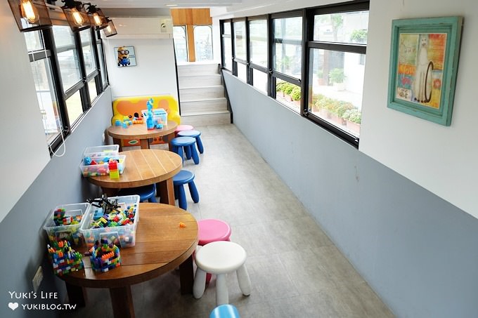 宜蘭親子餐廳【幸福時光Happytime】雙層兒童遊戲室巴士超吸睛×假日免費餅乾DIY - yuki.tw