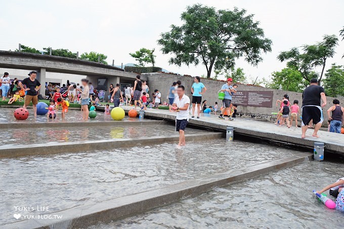 台北暑假玩水玩沙親子景點【鶯歌陶瓷博物館】升級新設施更好玩!新小陶窩兒童遊戲區×窯烤披薩DIY(鶯歌一日遊行程推薦鶯歌光點×厚道飲食店) - yuki.tw