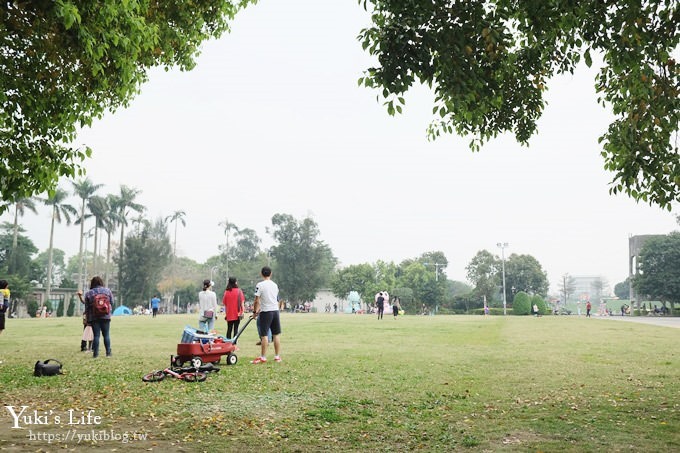 新北景點【板橋435藝文特區】免費親子景點旅遊趣×大草皮野餐玩沙遊戲場！(IG拍照景點) - yuki.tw