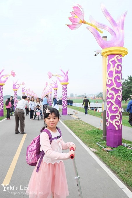 2018新北燈會 旺來福來花燈資訊》巨型限量扭蛋×大台北都會公園草皮親子野餐去(三重捷運站) - yuki.tw