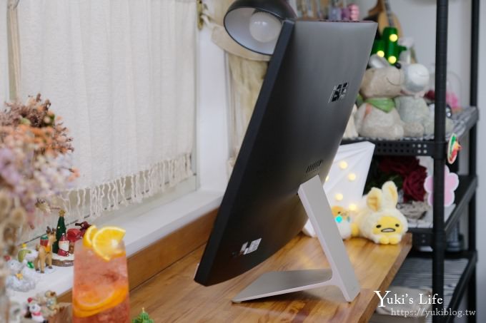 一體成型簡約電腦【ASUS Vivo AiO V272】27吋大螢幕窄邊框×親子學習必備 - yuki.tw