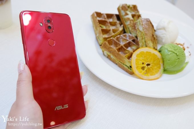 【ASUS ZenFone 5Q 愛戀紅】超廣角四鏡頭×前後都好拍！旅遊、出國就靠它！(實拍分享) - yuki.tw